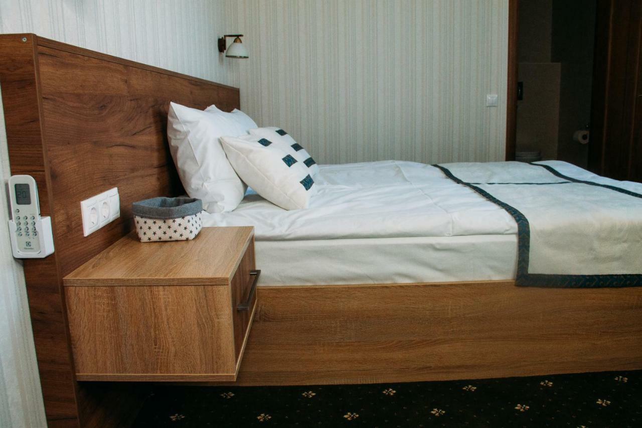 Hotel Rioro Myrhorod Zewnętrze zdjęcie