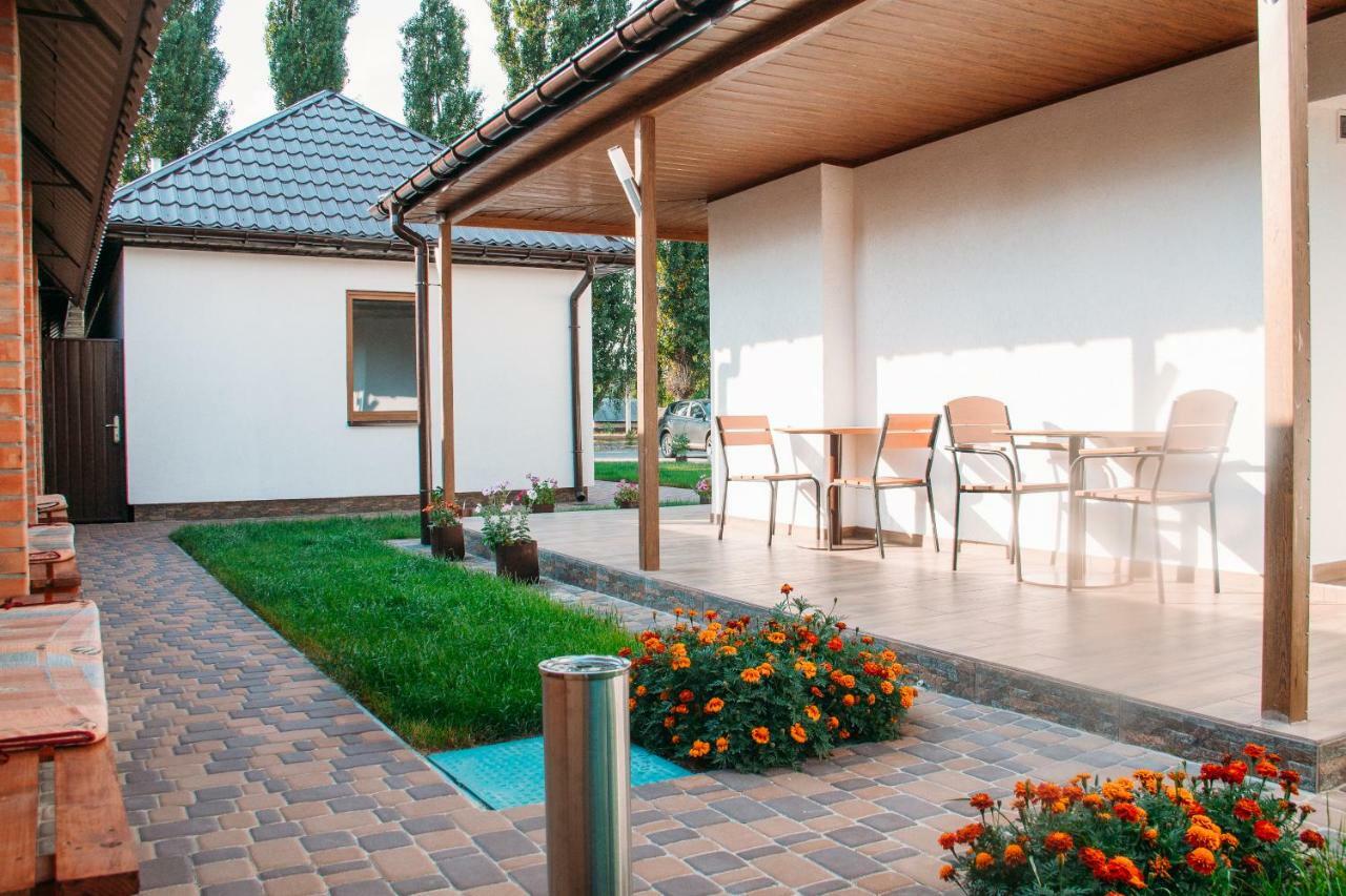 Hotel Rioro Myrhorod Zewnętrze zdjęcie
