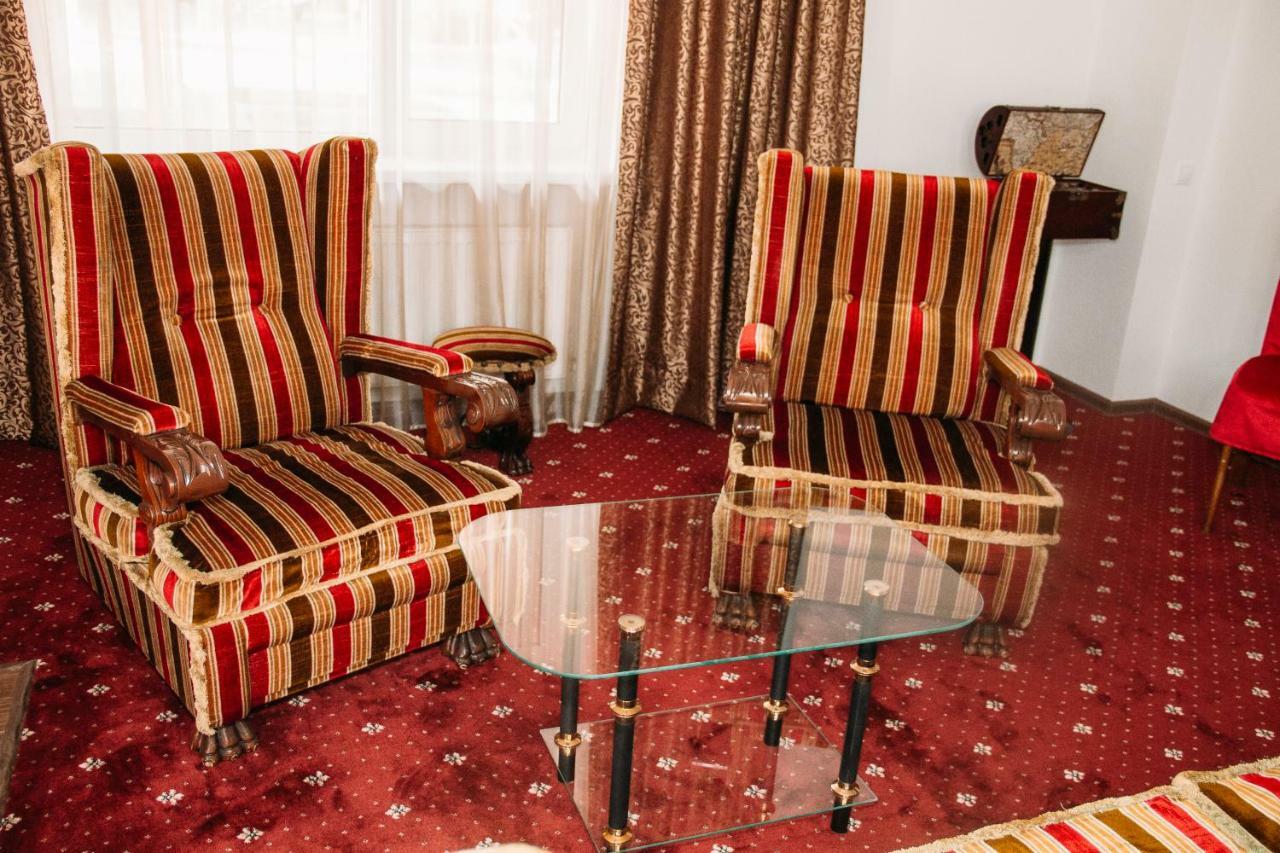 Hotel Rioro Myrhorod Zewnętrze zdjęcie