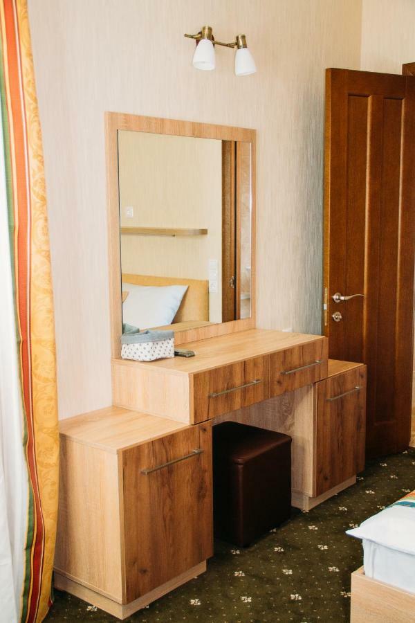 Hotel Rioro Myrhorod Zewnętrze zdjęcie