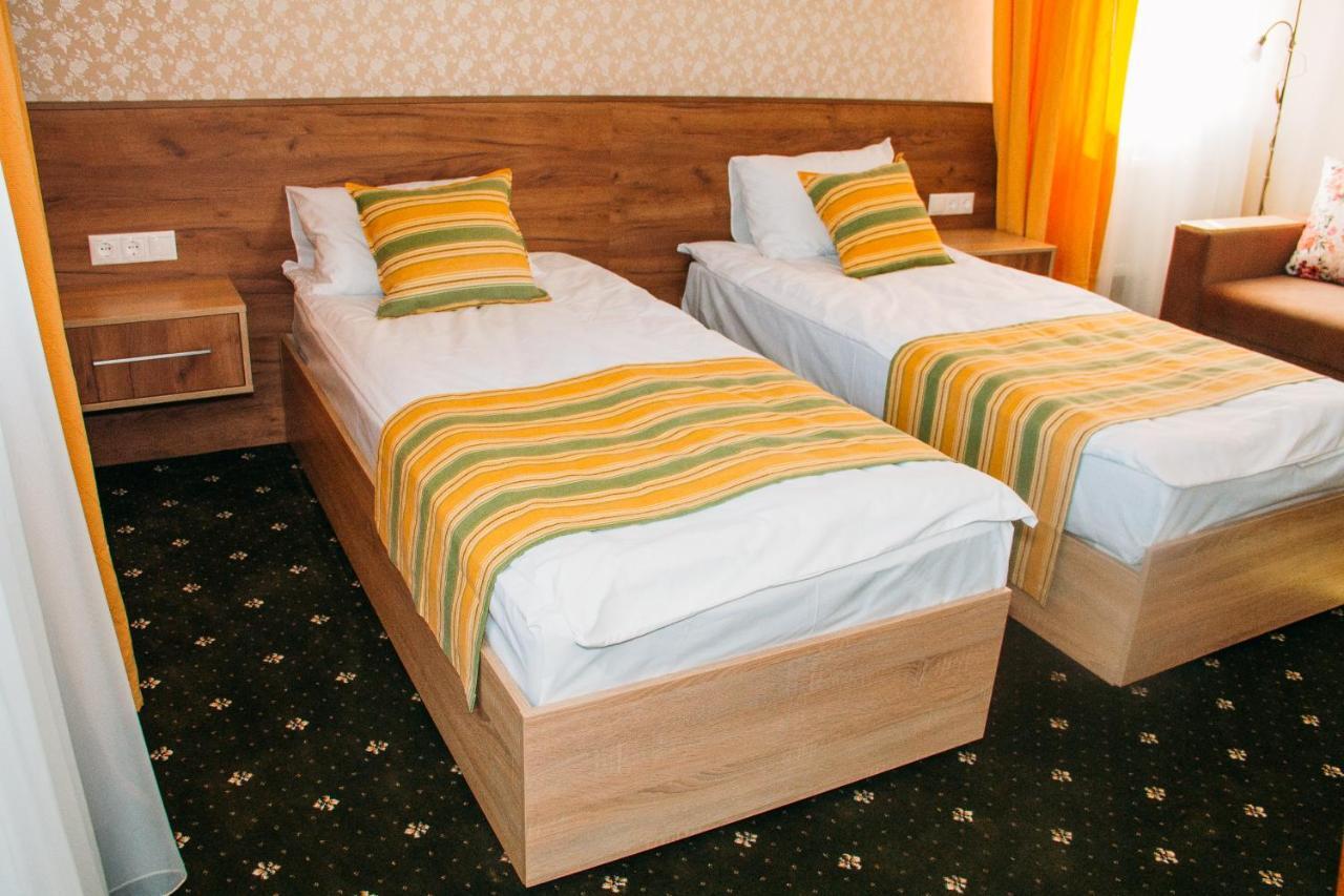 Hotel Rioro Myrhorod Zewnętrze zdjęcie