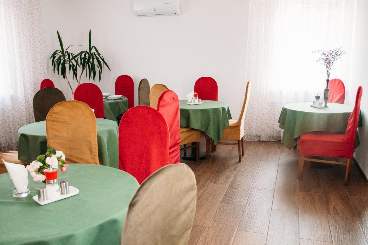 Hotel Rioro Myrhorod Zewnętrze zdjęcie